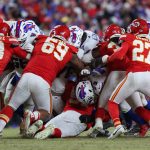 Zašto NFL i dalje oslanja na suce, umjesto na tehnologiju, za praćenje lopte