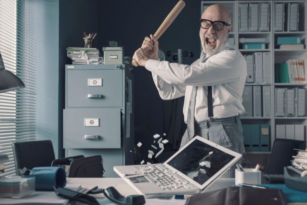 Apsolutno sam umoran od Microsoftovog ažuriranja Windows 11 24H2, jer sada izaziva probleme s Bluetoothom i web kamerom.