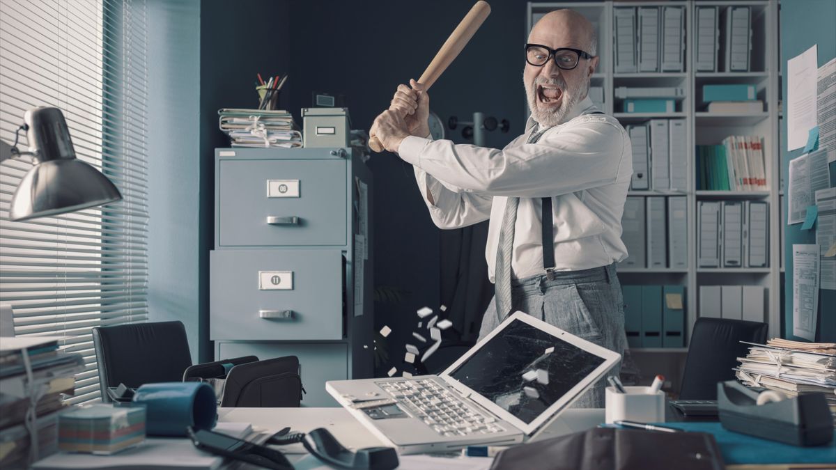Apsolutno sam umoran od Microsoftovog ažuriranja Windows 11 24H2, jer sada izaziva probleme s Bluetoothom i web kamerom.