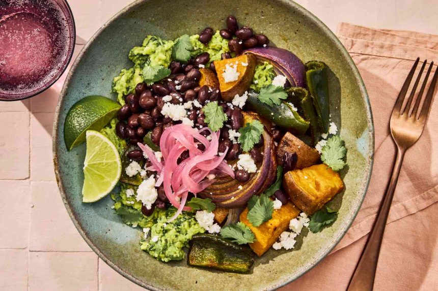 EWL roasted veggie and black bean bowls beauty 91 preview maxWidth 4000 maxHeight 4000 ppi 300 quali
