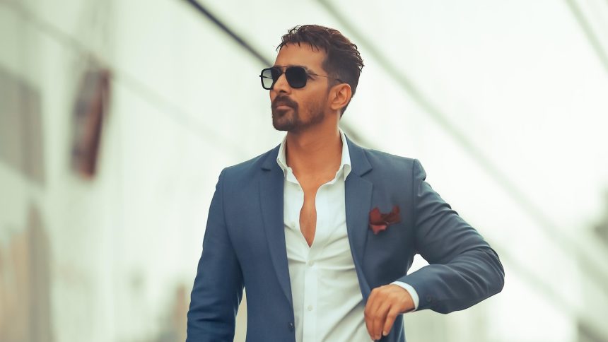 Želite postići fit izgled poput Harshavardhana Ranea? Glumac dijeli svoje tajne vježbanja i prehrane | Zdravlje