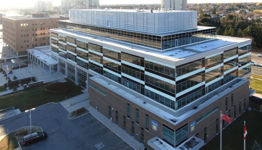 A04FEBFC 3C2C 421D B240 92621B6AAE7D