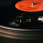 Irska ima svoje jedino postrojenje za vinilno prešanje, a sada je otvoreno za rad – Vijesti