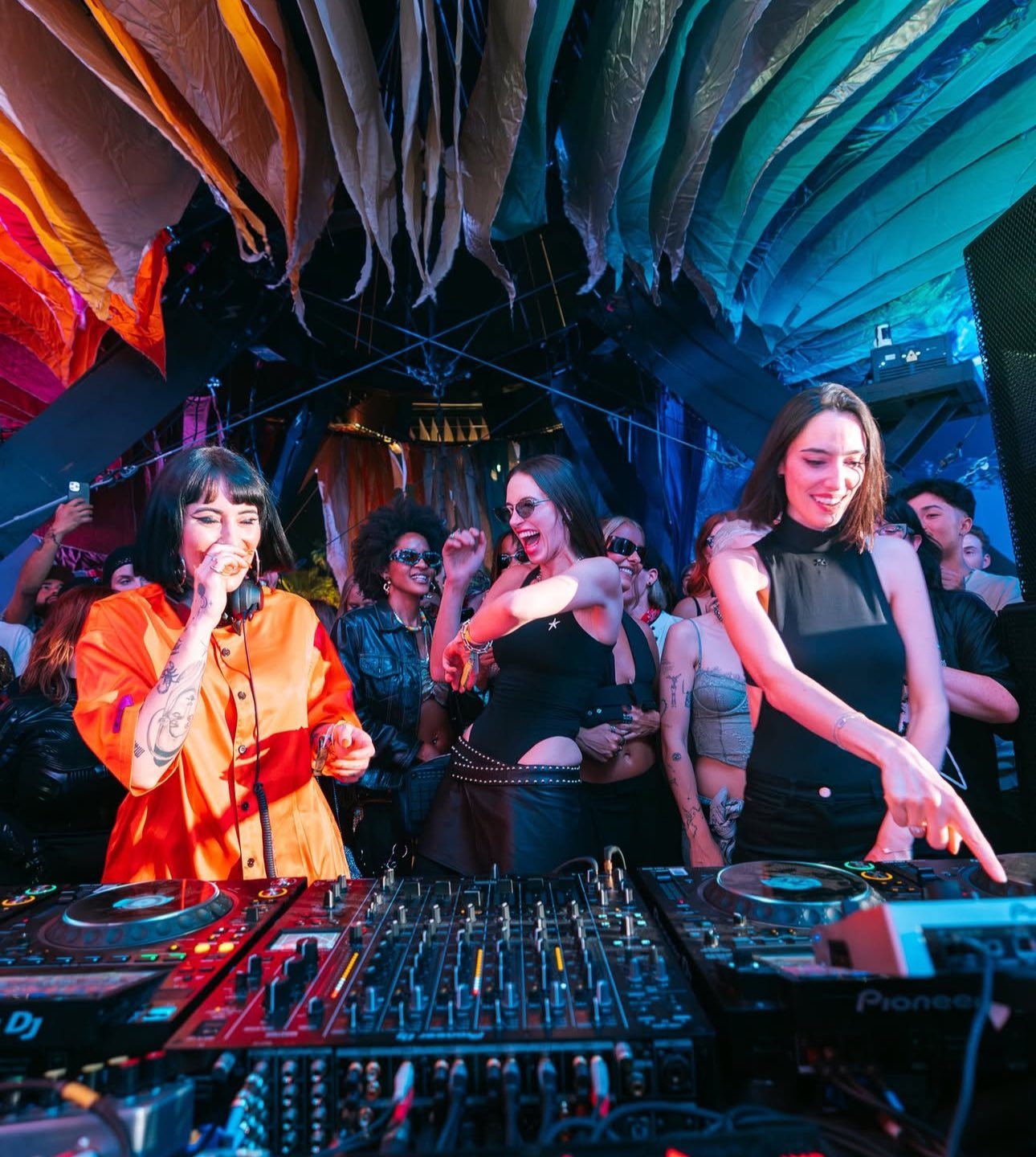 Sara Landry otkriva Amelie Lens kao iznenađenje na Coachelli