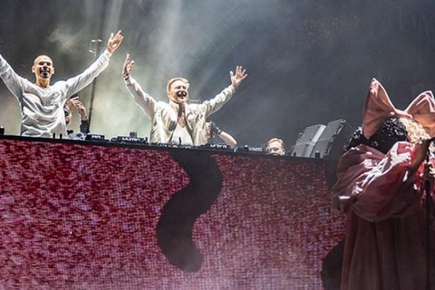 David Guetta, Sia i Afrojack po prvi put zajedno uživo izvode ‘Titanium’ – vijesti