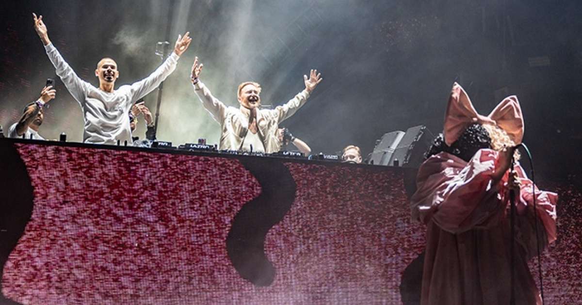 David Guetta, Sia i Afrojack po prvi put zajedno uživo izvode ‘Titanium’ – vijesti