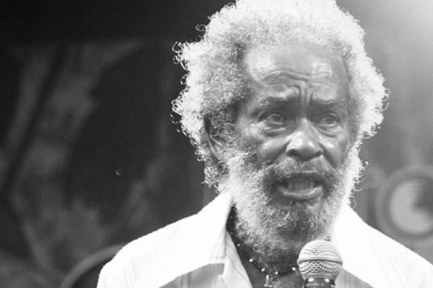 Umro je legendarni reggae i roots izvođač Max Romeo u 80. godini – Vijesti