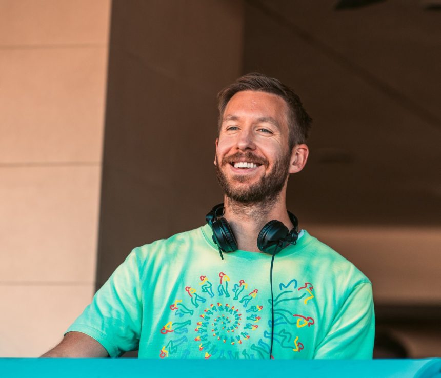 Calvin Harris i Clementine Douglas predstavljaju jednoslojne ‘blagoslove’