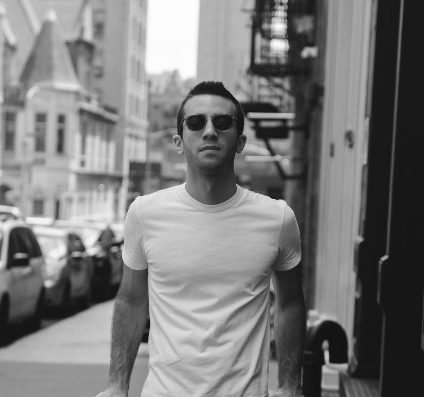 Ekstra se vraća s nebeskim singlom ‘Round & Round’ s Frýnn.