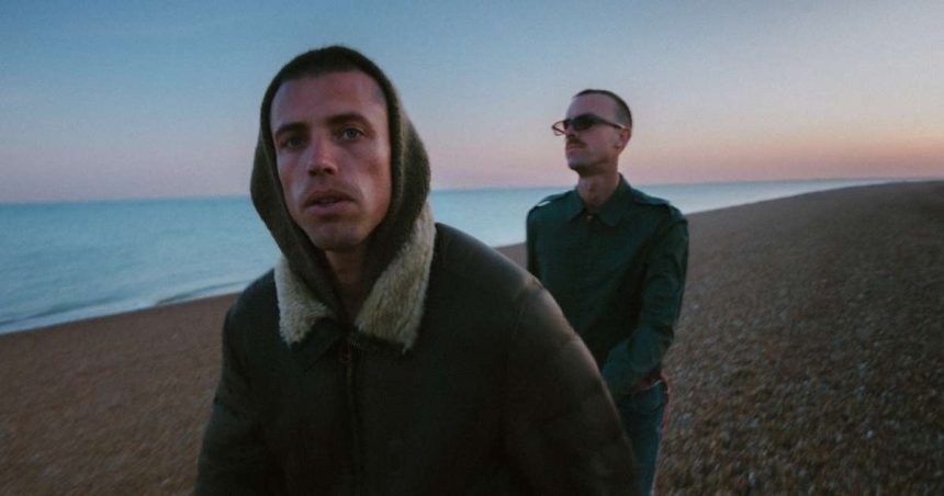 Prirodna veza: Kaos u slobodnom načinu života CBD-a cvjeta unutar njihove glazbe – značajke