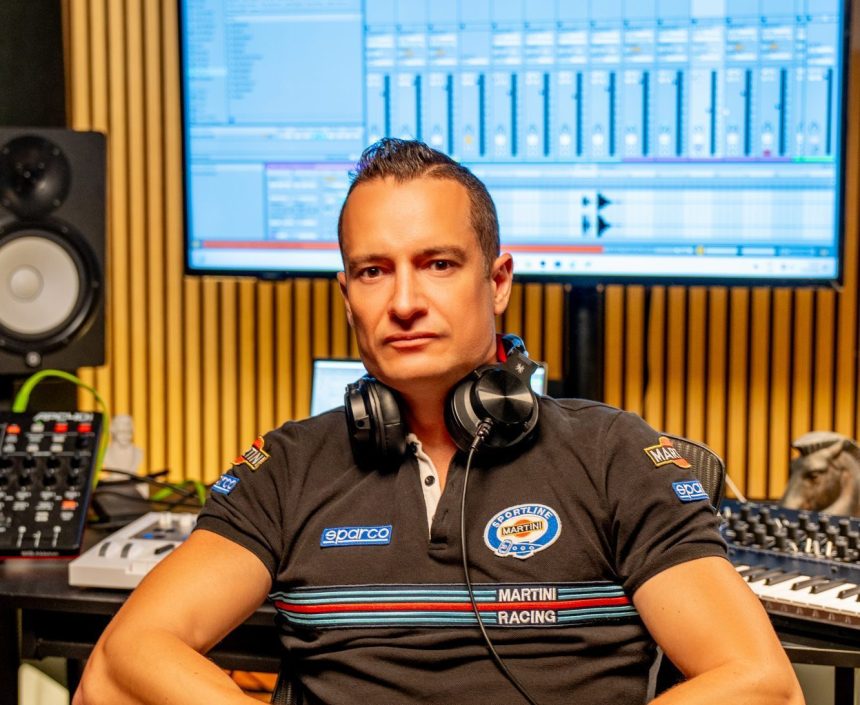 Max White studio 2 copy BEST 1 e1747658854210