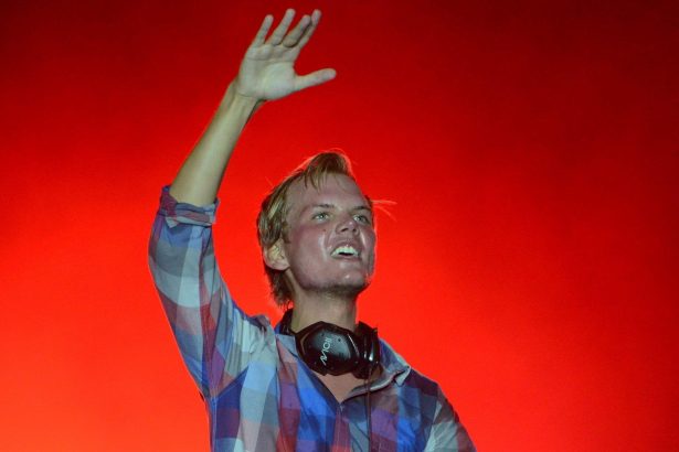 AVICII ESSENCIJE: 10 pjesama koje ističu širinu talenta i utjecaj EDM legende