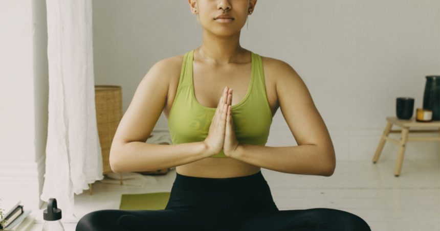mayjune25 qs shurkin son womanYoga AdobeStock 451146718 hero 700x530