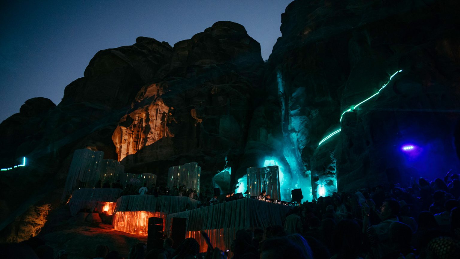 Medaina, Jordanov Immersivni Elektronski Glazbeni Festival: Pregled