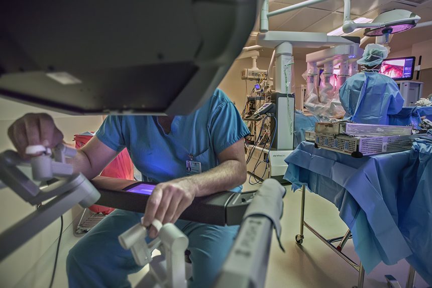 1920 robot assisted surgery cedars sinai