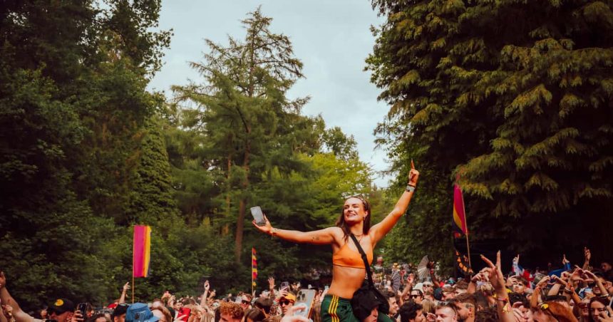 13 najboljih fotografija iz izdanja “Zabranjena šuma” – značajke