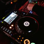 Nova studija otkriva značajnu rodnu nejednakost u rezervacijama DJ-a na Ibizi.