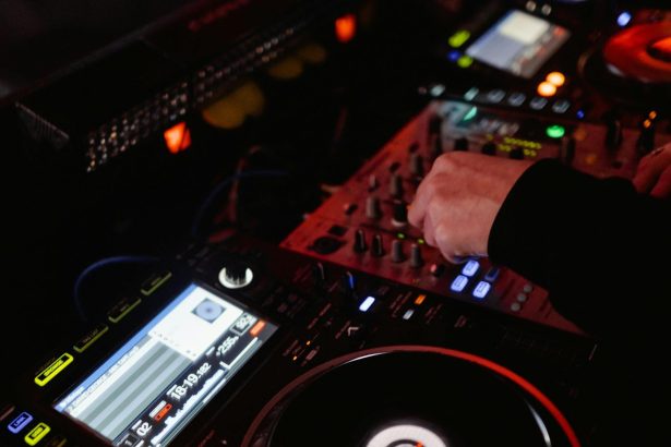 Nova studija otkriva značajnu rodnu nejednakost u rezervacijama DJ-a na Ibizi.