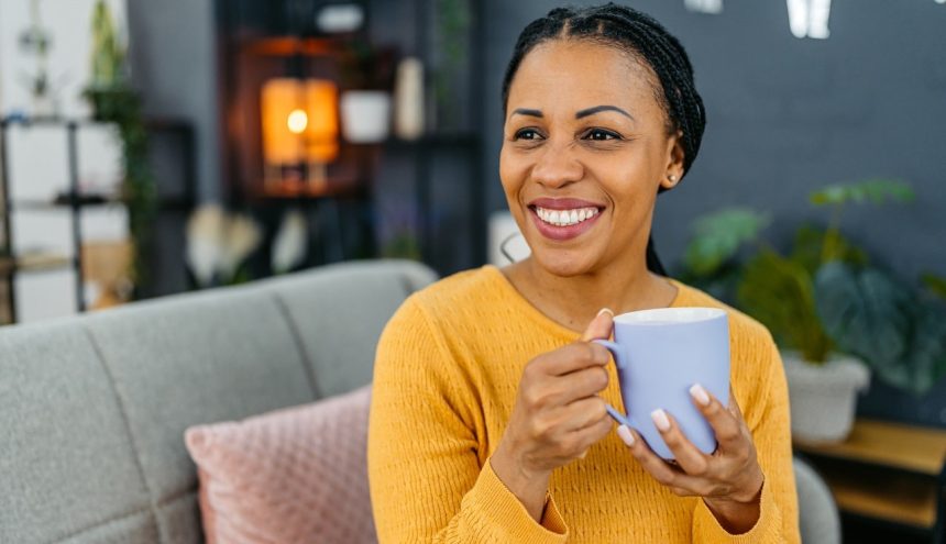 woman drinking coffee