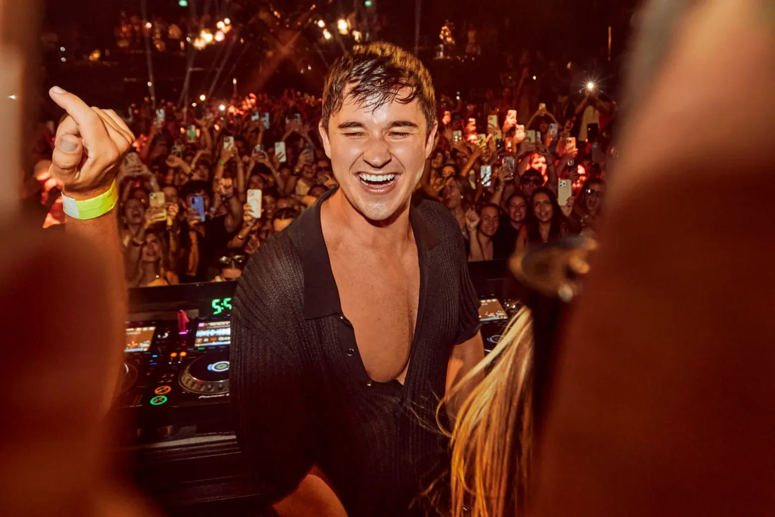 John Summit predstavlja liniju za stručnjake na svom debiju na festivalu u NYC-u.