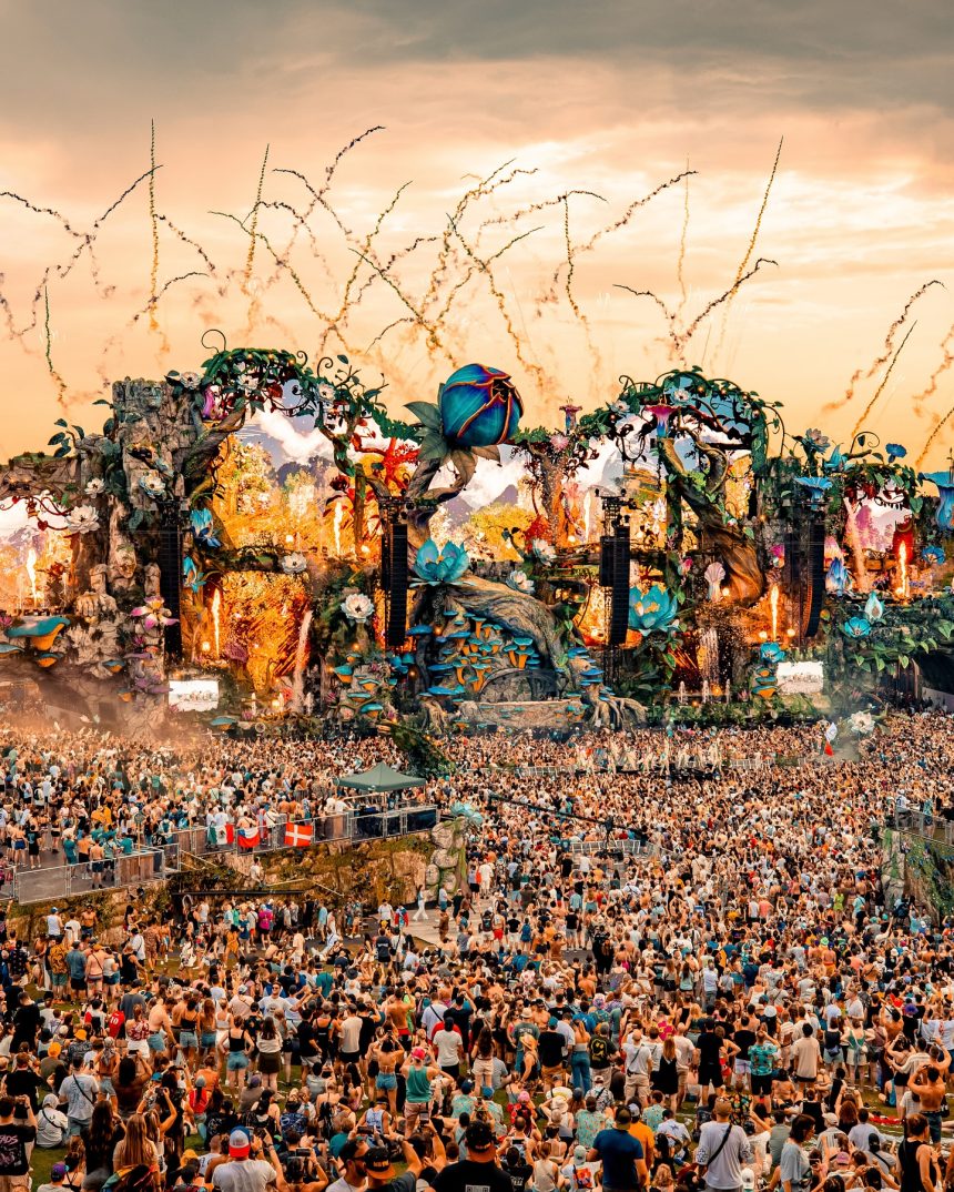 Tomorrowland Facebook Thailand