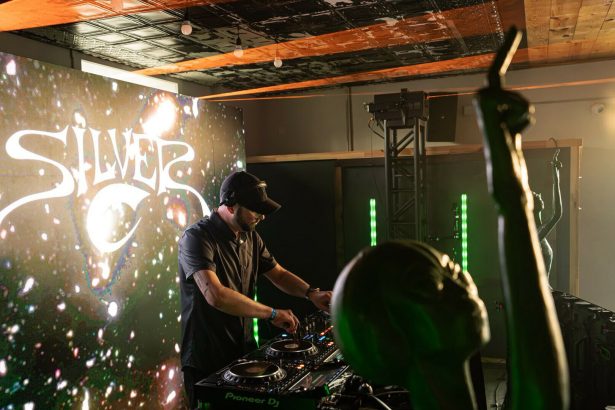 ECedm podiže elektroničku plesnu glazbu Srednjeg Zapada, osnažuje nove…