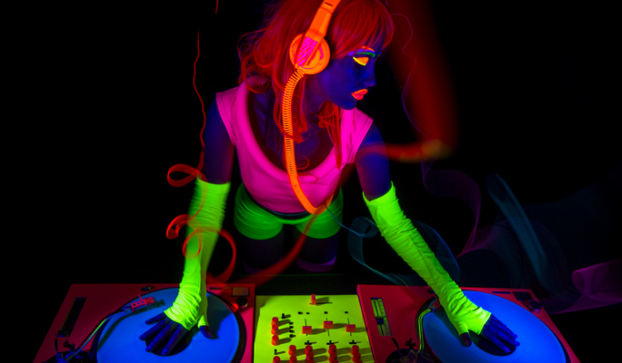 Evolucija kulturnog identiteta u elektronici plesne glazbe