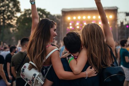 EDM Trendovi: Što se zahuktava u elektroničkoj glazbi (kolovoz 2025.)