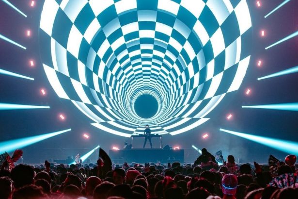 Rezz, DJ elektronske glazbe, donosi očaravajuću emisiju ‘PORTAL’ u Tacomu