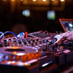 Kršenje zakona o autorskim pravima može povećati broj koncerata za EDM DJ-e, no postoji zamka.