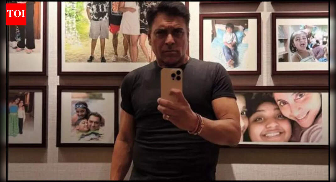 Ovaj glumac, koji je surađivao sa zvijezdama poput Saifa Ali Khana, smršavio je 55 kilograma i postao oličenje zdravog načina života; Njegova transformacija inspirirala je mnoge.