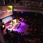 Navigacija AI, globalni narativi i budućnost plesne glazbe