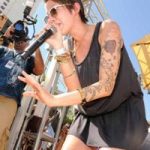 Dragica plesne glazbe Dev donosi svoj groove u Fairbanks