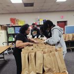 Udruga studenata visoke tehnologije Starkville obilježava blagdane pomažući zajednici