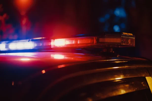 ICE je odsjeo u hotelu Columbus dok su prosvjednici svirali vani.