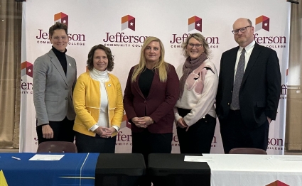 Alfred State i Jefferson Community College potpisuju sporazum o programu tehnologije