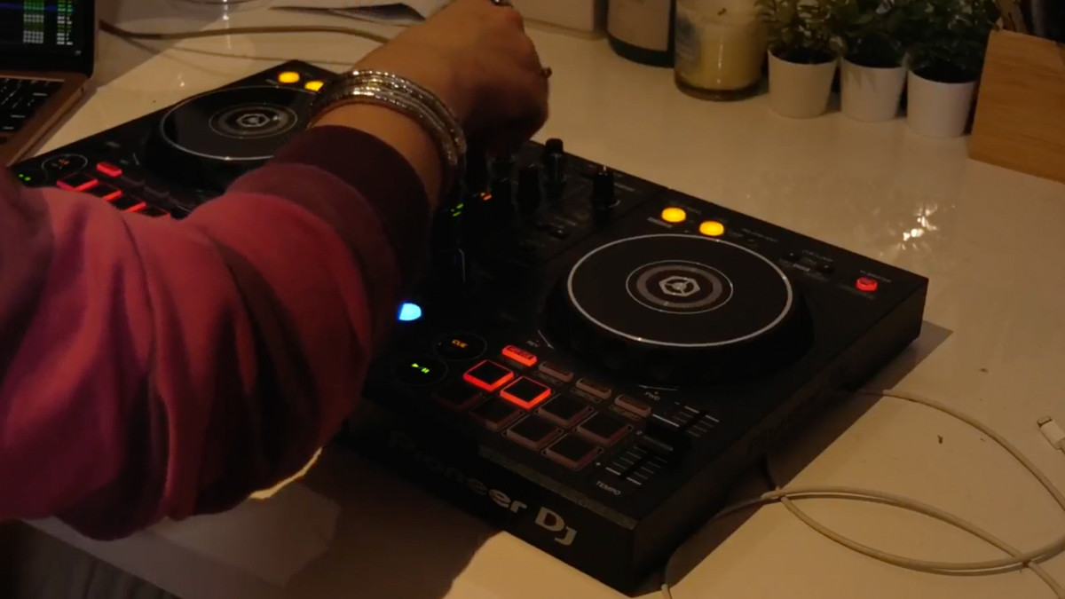 
sat: Spoj kroz ritam
