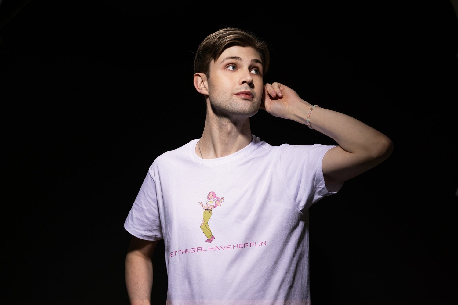 Neka se djevojka zabavi, FREDRYD: Pregled