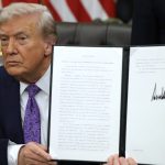 Trumpova kocka u zdravstvenoj tehnologiji: Brža umjetna inteligencija i manje zaštitnih mjera