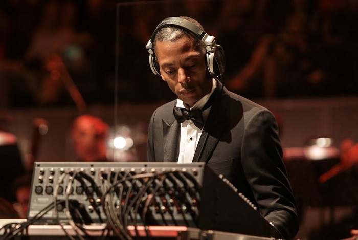 DJ miks Jeffa Millsa iz 1995. uživo u Liquid Roomu dostupno na Apple Music