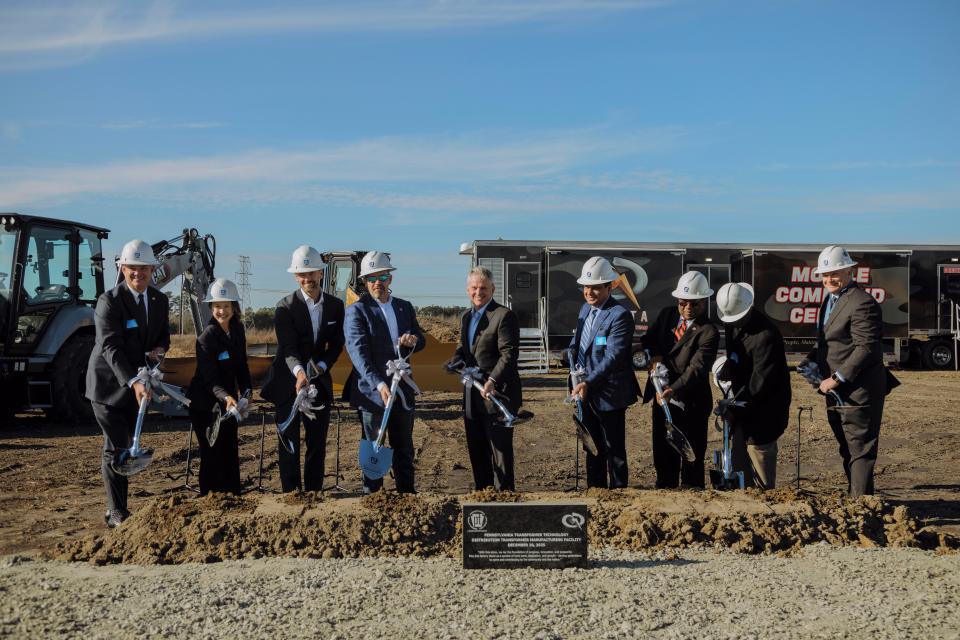 Guverner Stein obilježava polaganje kamena temeljca za tehnologiju transformatora Pennsylvanije u okrugu Hoke