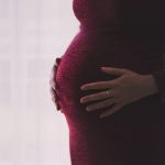 Pneumolog iz Bengalurua dijeli 6 savjeta budućim majkama za očuvanje zdravlja usred visokog zagađenja u urbanim gradovima.