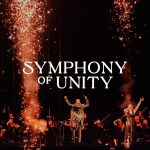 Slušajte Tomorrowlandov satni Simfonijski spektakl jedinstva 2025. uživo