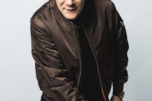 KATO-ova EDM pjesma iz 2010. ‘Turn The Lights Off’ ulazi na Billboard Canadian Hot 100 zahvaljujući Jonu Hammu Meme