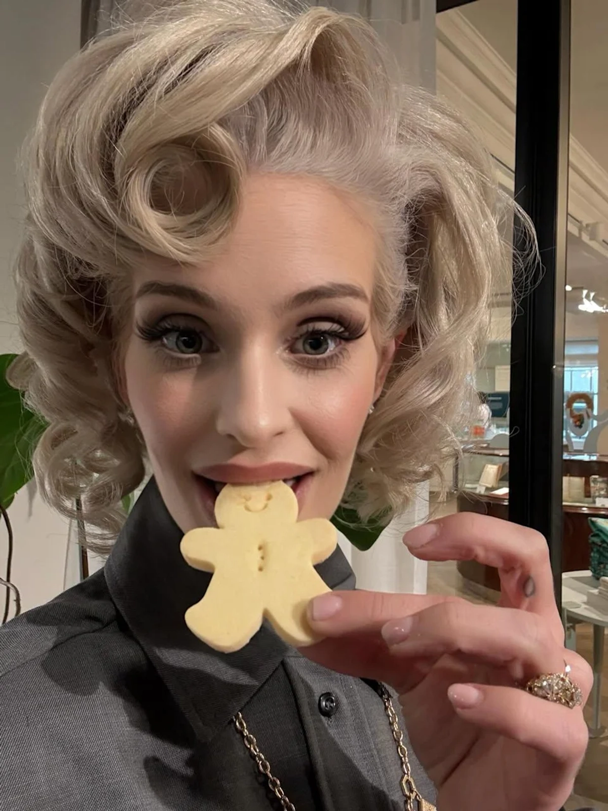 Kelly Osbourne promiče zdrav stil života, postaje zvijezda naslovnica… Transformacija nakon borbe s ovisnošću o drogama