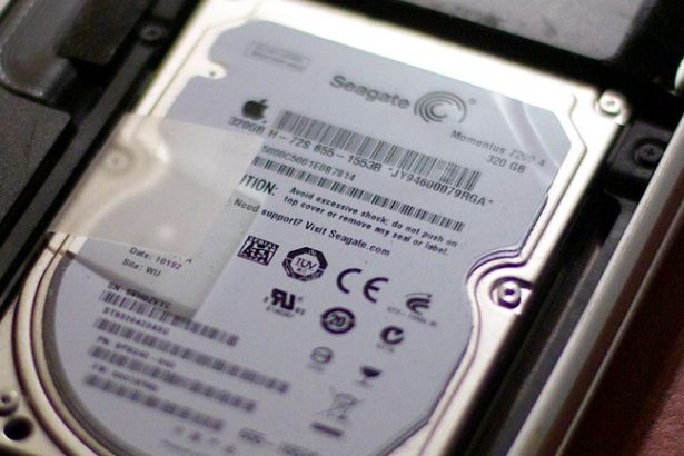 Hoće li potražnja za HAMR diskovima uzrokovana umjetnom inteligencijom promijeniti priču o zaradi tvrtke Seagate Technology Holdings (STX)?