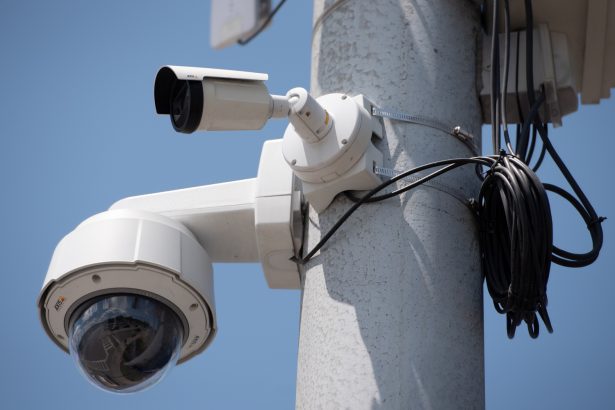 Kako gradonačelnica Sharon Owens planira riješiti nadzor nad tehnologijom koju je njezina administracija naslijedila