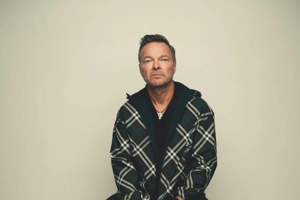 Legenda elektroničke plesne glazbe Pete Tong ponovo dolazi u Latviju