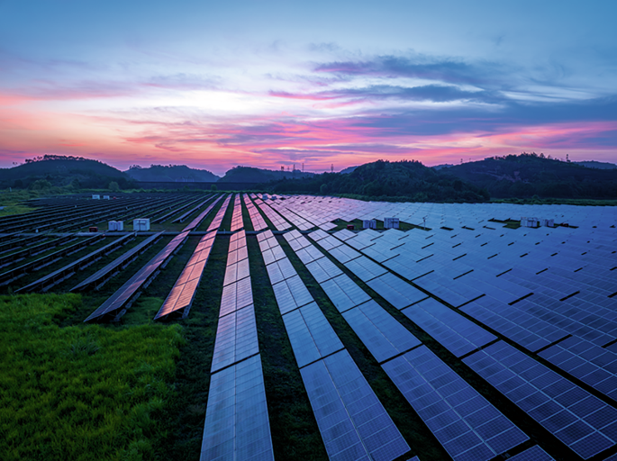 Pokretači politike za tehnologiju čiste energije 2025. godine