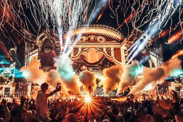Festival plesne glazbe Tomorrowland održat će prvo veliko azijsko izdanje na Tajlandu.
